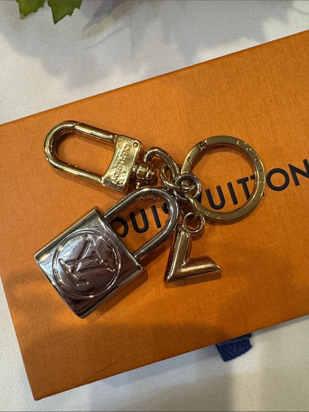 Authentic Louis Vuitton Tri-tone Hardwares Keyring